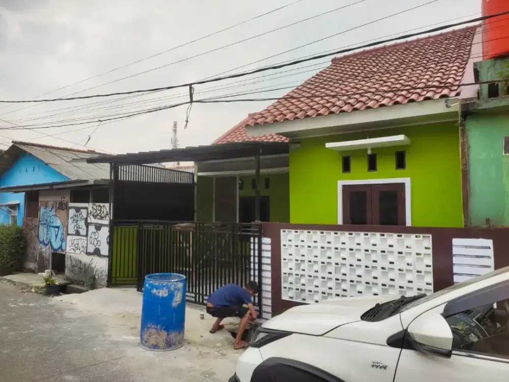 rumah pinggir jalan raya dipo kereta depok