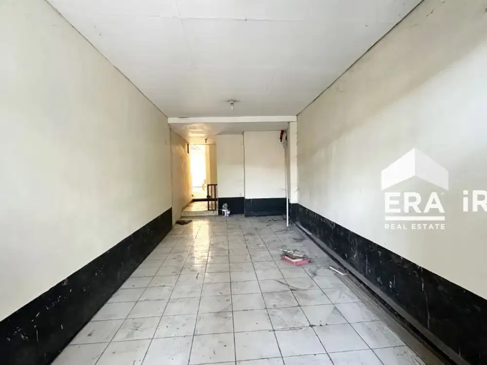 KOST 2 LANTAI DISEWAKAN DI SOLO DEKAT TERMINAL TIRTONADI DAN UTP SURAKARTA KAMPUS 2