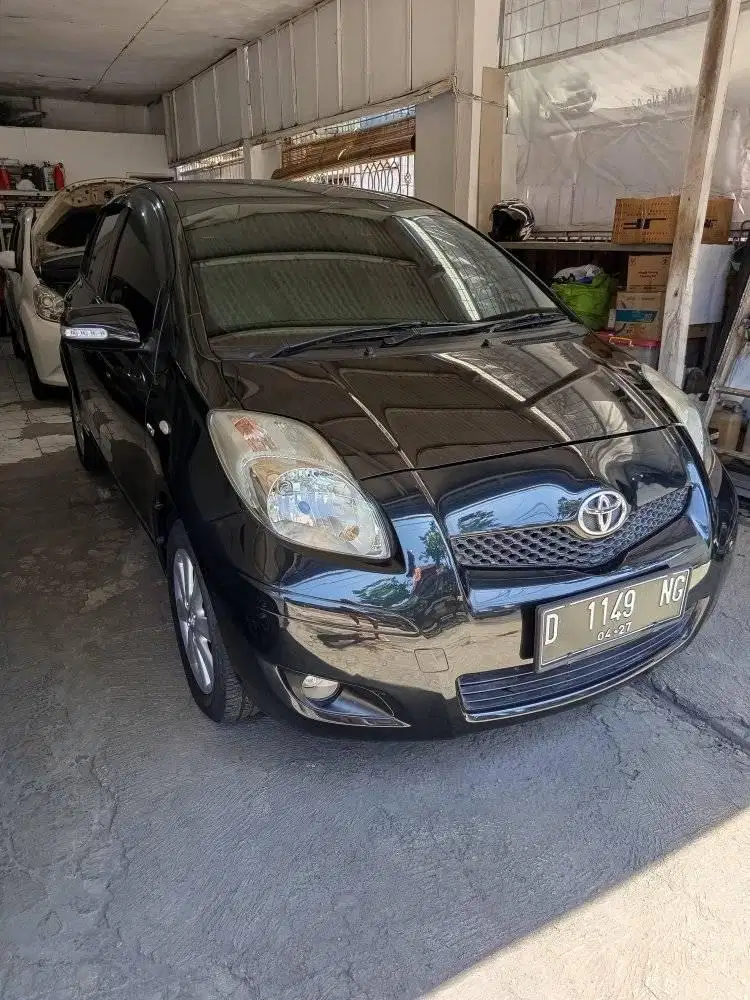 Toyota yaris J 1.5 automatic 2010