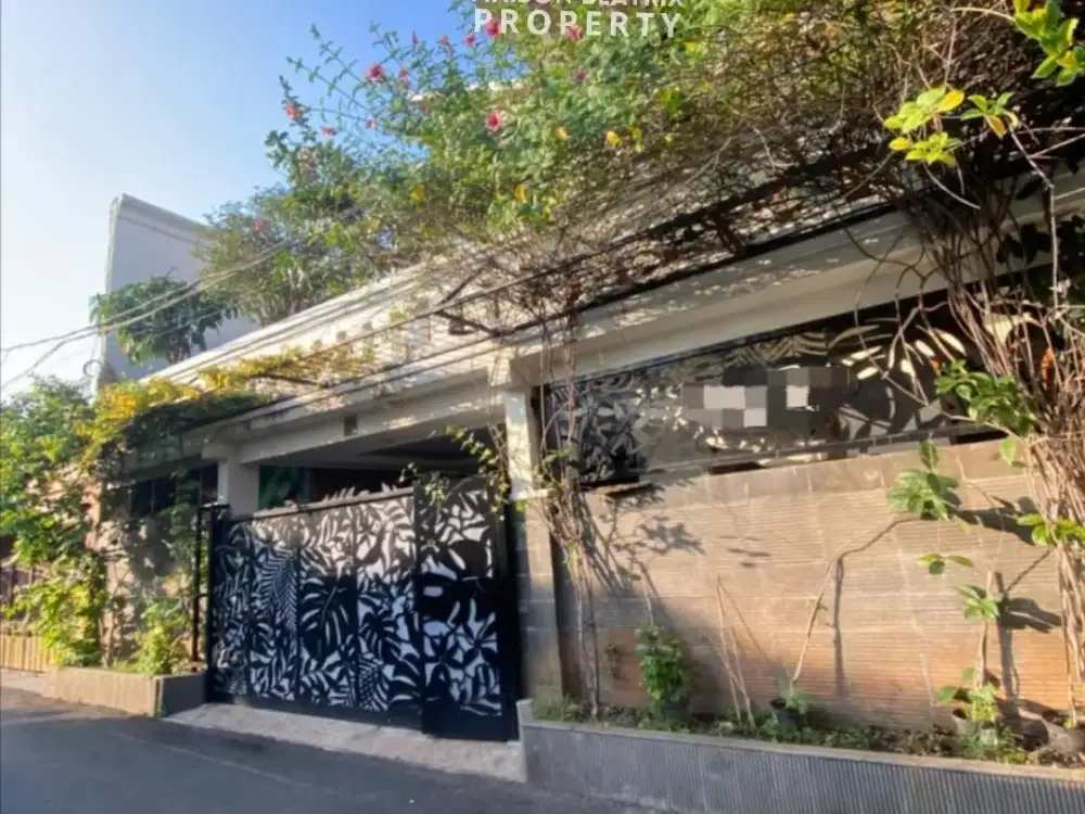 DIJUAL 2 RUMAH + 12 KAMAR KOST POTENSI PASSIVE INCOME BULANAN DI TAMAN MINI, PD GEDE - JAKARTA TIMUR