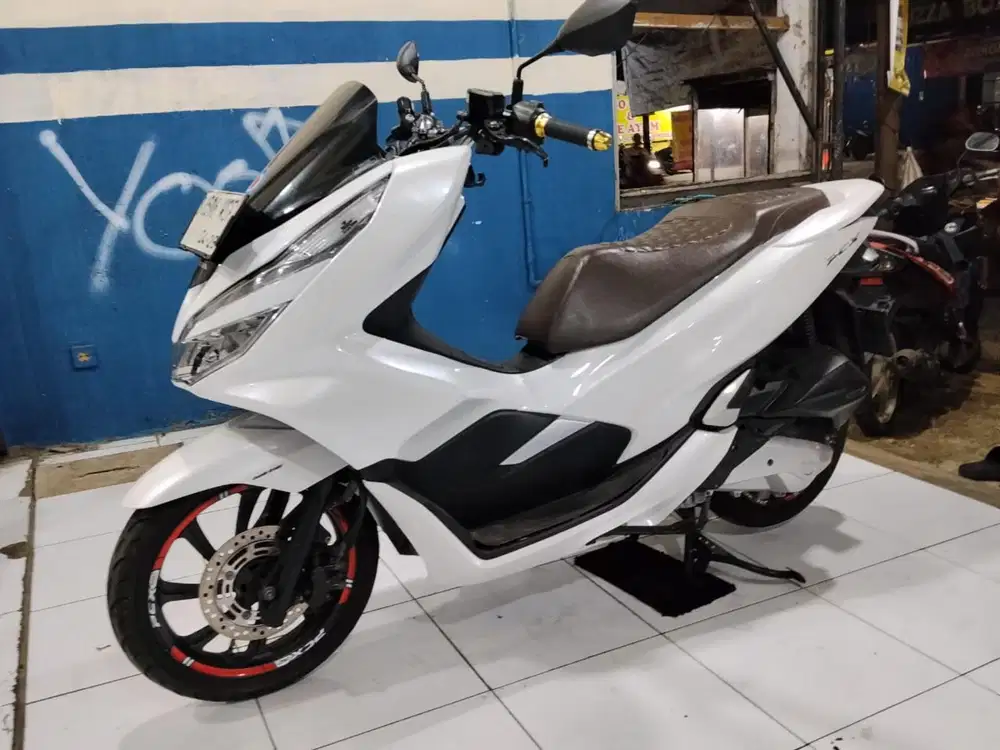 [FOR SALE] Honda pcx 150cc 2018 mewah