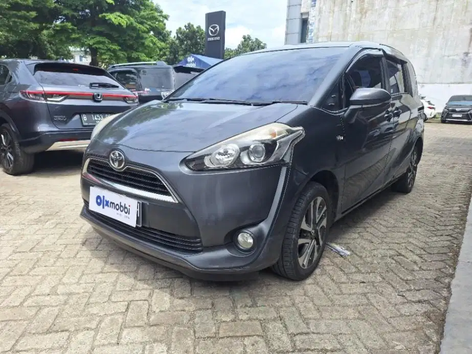 DP MURAH Toyota Sienta 1.5 V Bensin-AT 2017 Abu-Abu C7GCD