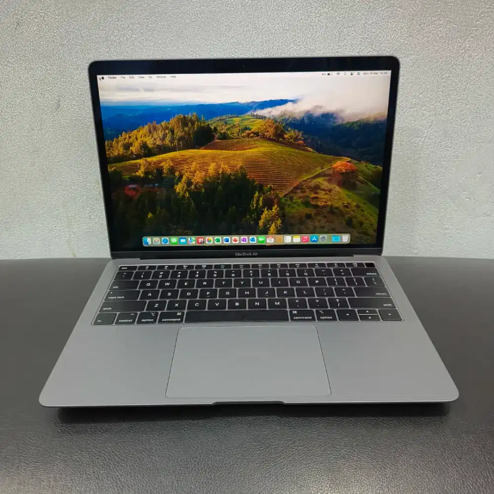 Macbook Air 13 inch 2018 Core i5 - 1,6GHz RAM 8GB SSD 256GB ( Second )