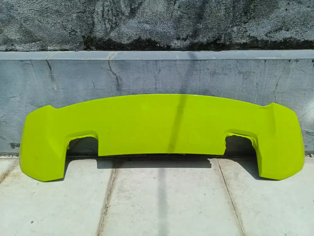 Wing spoiler ex Yaris 2014