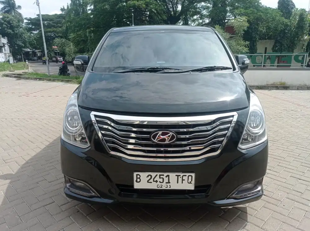 hyundai H 1 2.4 Elegance AT 2016 12 seater