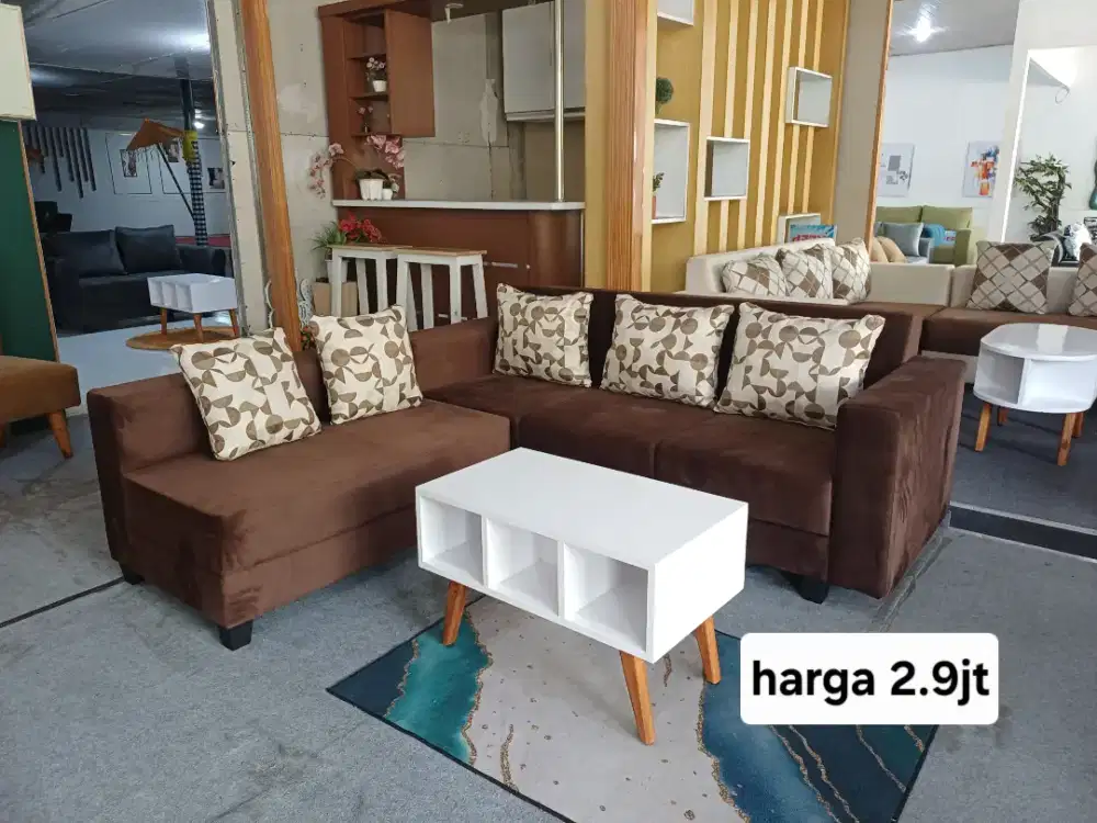 Sofa L putus + meja dan bantal. Free antar jogka
