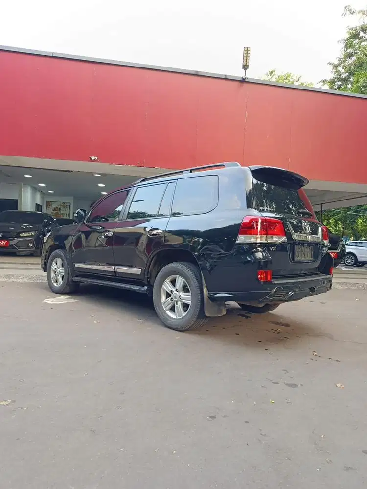 #Tony Mobil# Toyota LC 200 Full Spec AT ATPM 2012 Hitam