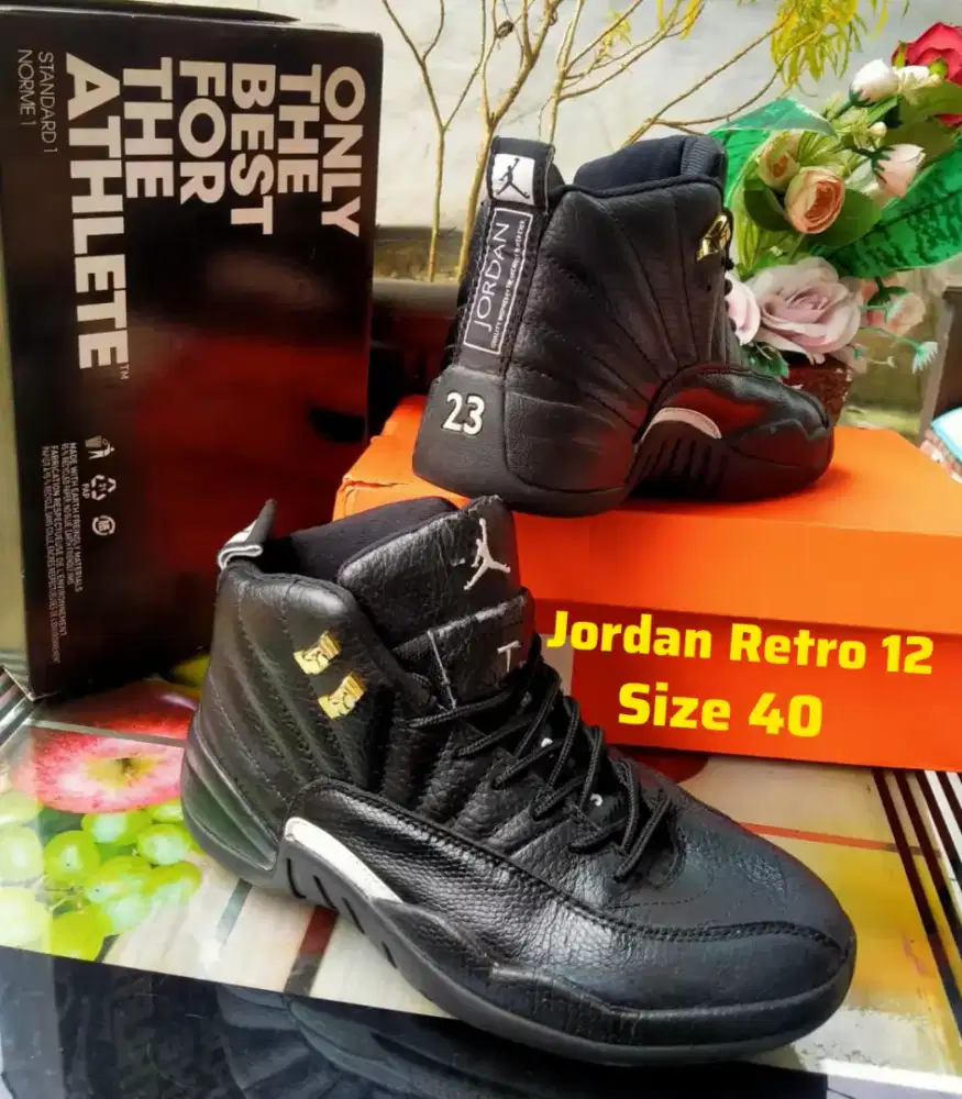 Sepatu Basket Nike Jordan Retro 12 size 40