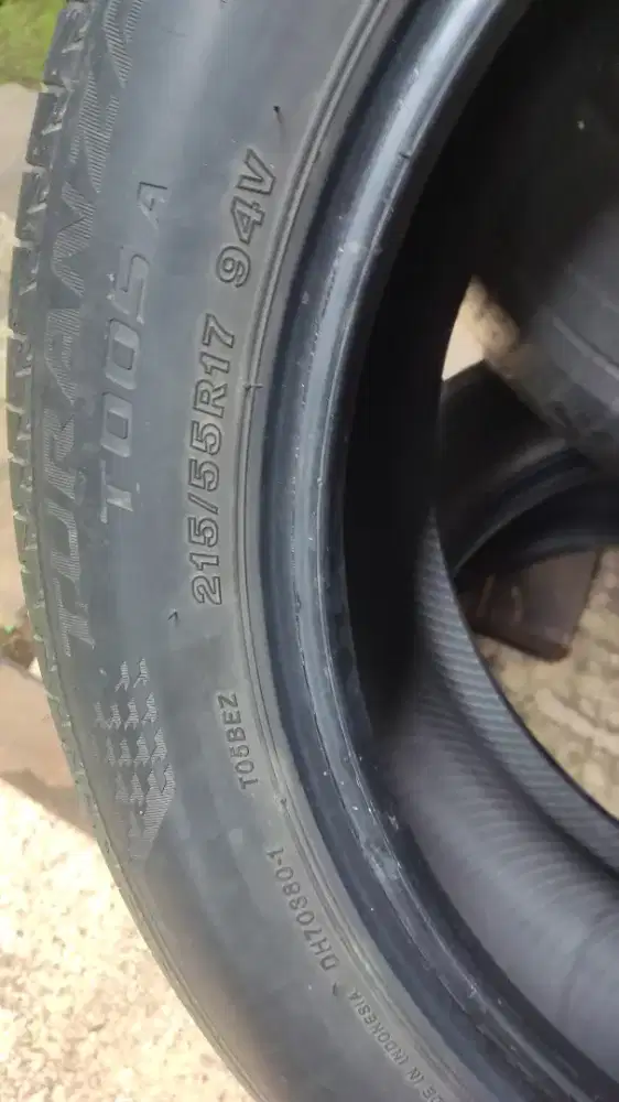 Bridgestone 215/55/17