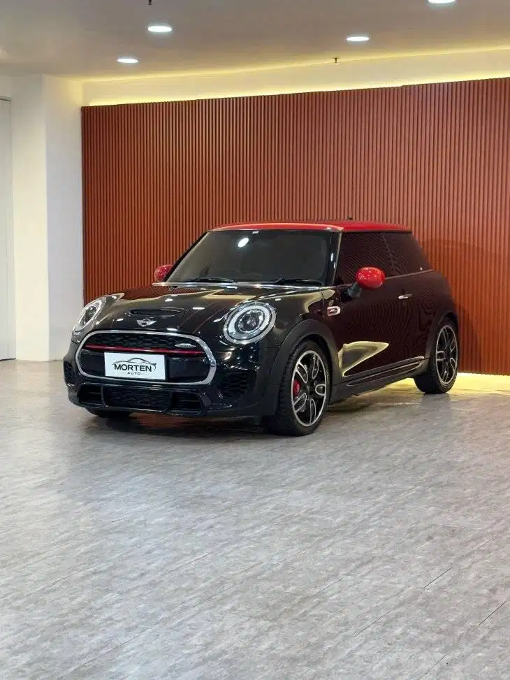 Mini Cooper S2.0 Turbo JCW F56 Tahun 2017 Km 24 Rb Record