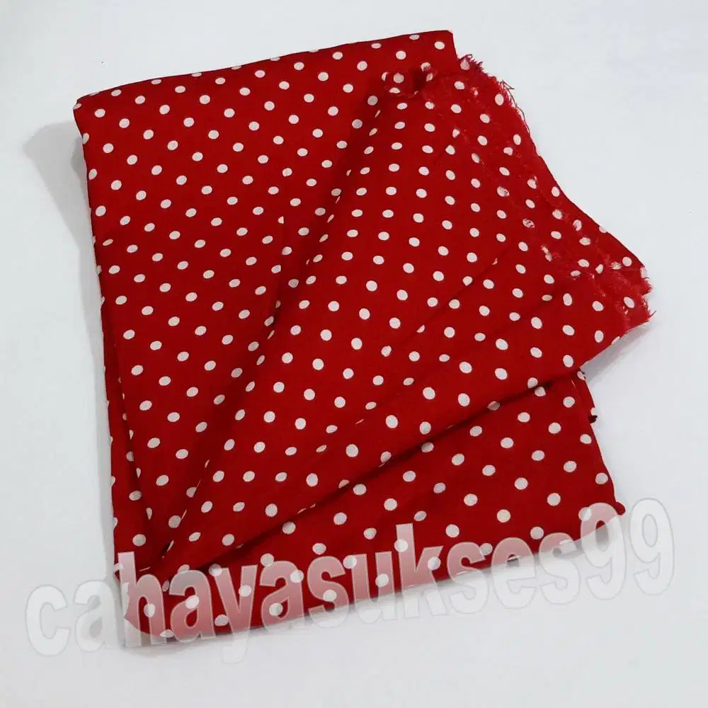Bahan Kain Polyester Polkadot Merah 156cm x 146cm Bahan Perca Craft