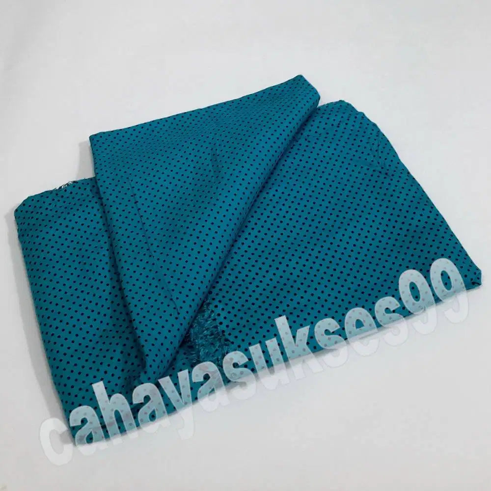 Bahan Kain Polyester Polkadot Biru Toska 142cm x 150cm Perca Craft