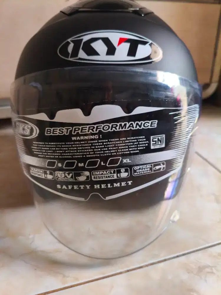 Helm KYT single visor