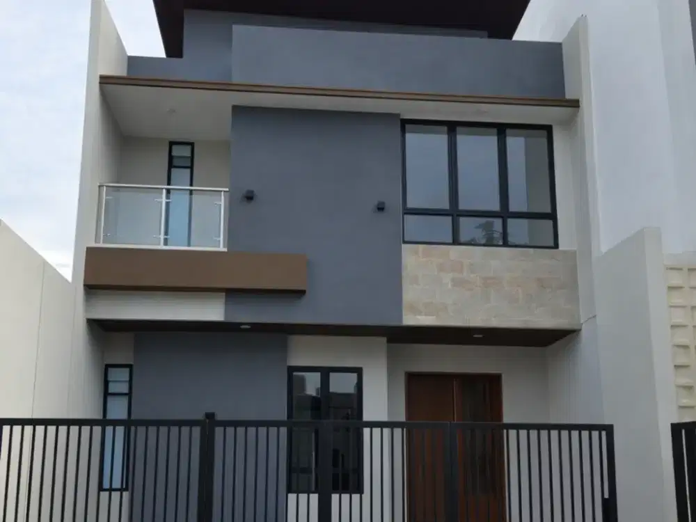 Rumah Taman Villa Meruya Kembangan 2 Lantai Dekat Pintu Tol dan Mall, 126 m²