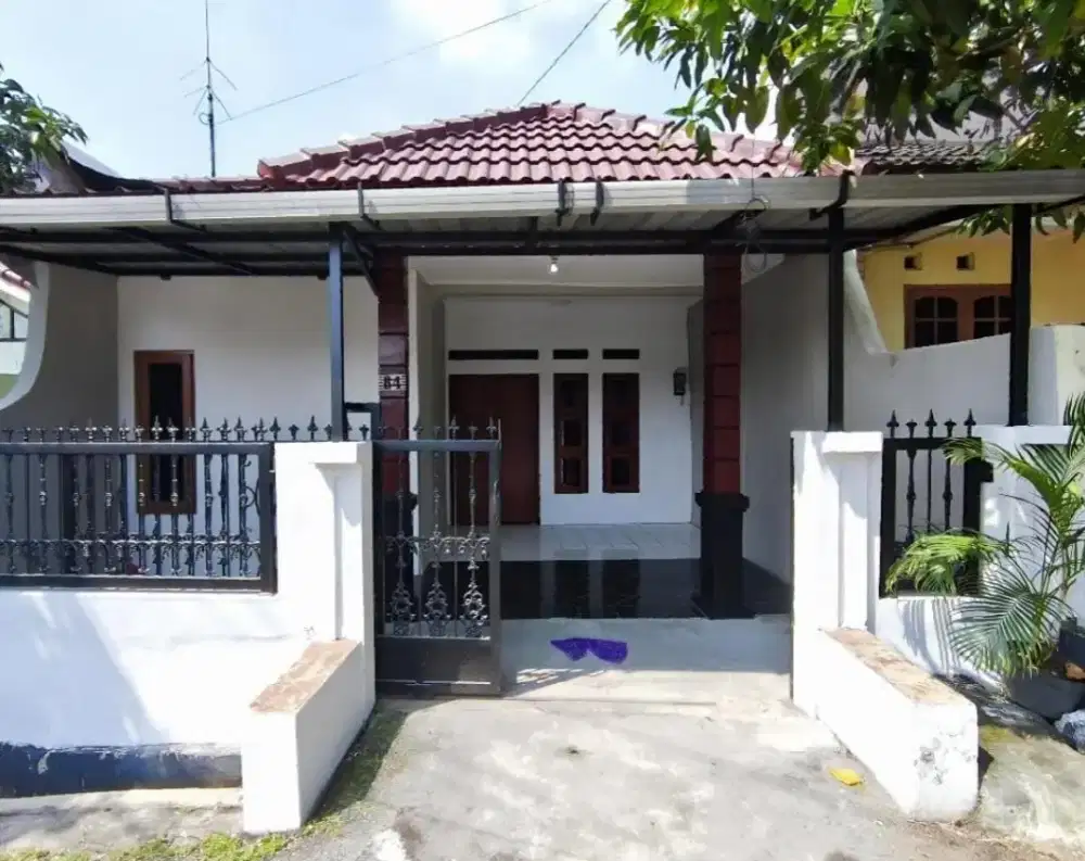 Rumah di Roro Jonggrang Manyaran Semarang Barat