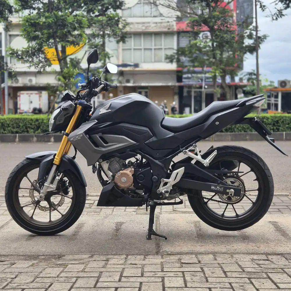 HONDA CB150R 2023 HITAM KM LOW PAJAK PANJANG SIAP FULL MULUS