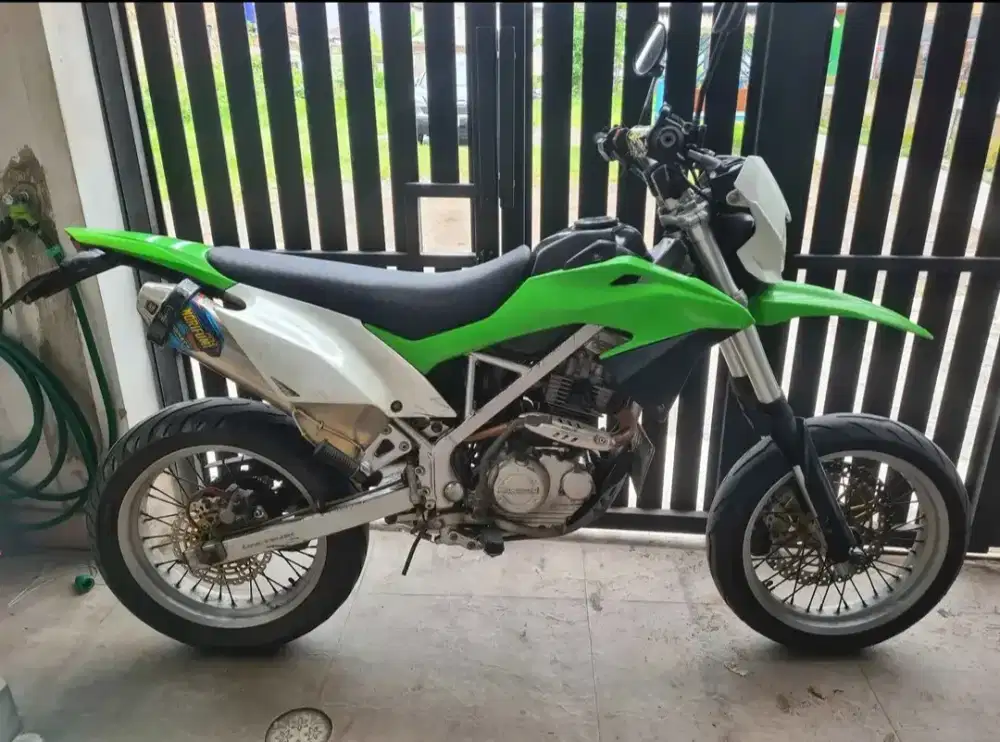 KLX 150 BF bekas