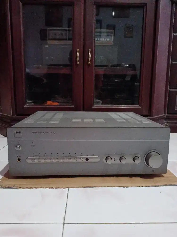 NAD C 372 Amplifier