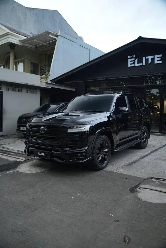 NIK 2021 Toyota Land Cruiser 300 VX-R 70th Anniversary