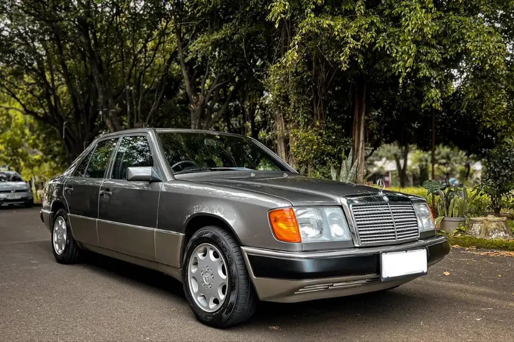 Mercedes Benz W124 300E 1990 Antik Siap pakai