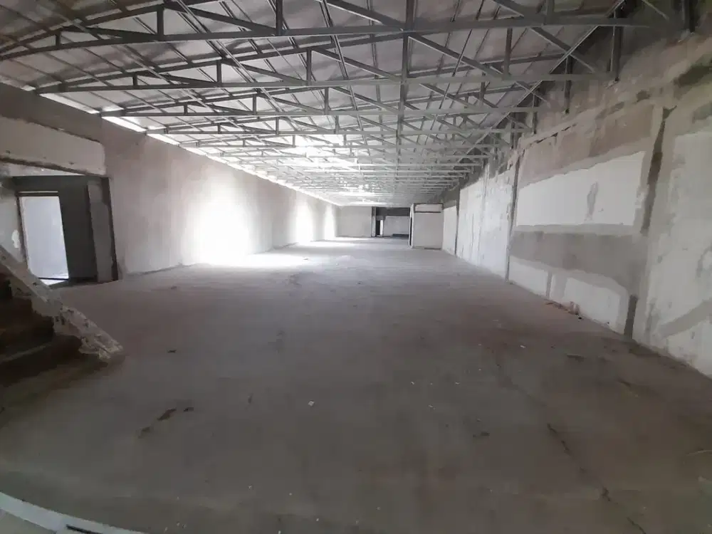 Disewakan Ruko Zona Kuning Lokasi Super Strategis Magelang Luas 1000m2