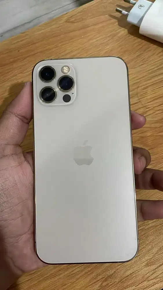 Iphone 12 pro 128 inter Gold