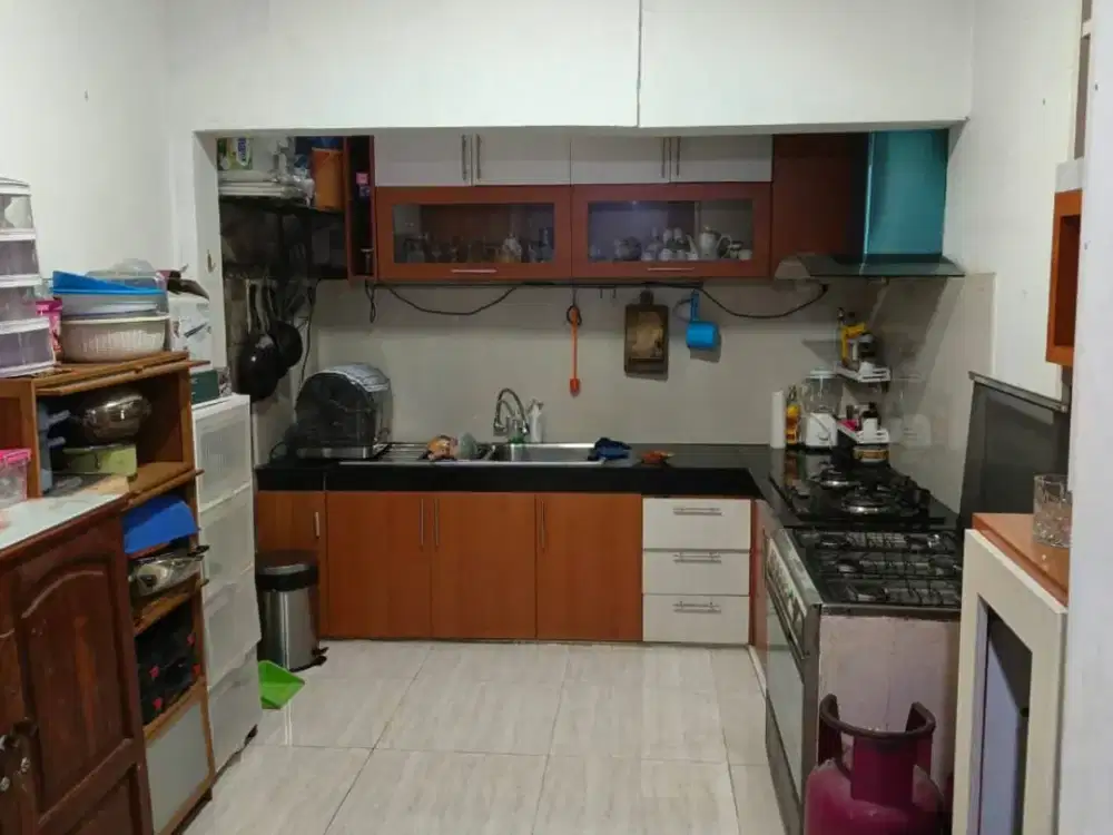 JUAL CEPAT RUMAH 2 LANTAI 4 KAMAR DI MADRID, PALEM SEMI KARAWACI | LUAS TANAH 103 METER | SHM