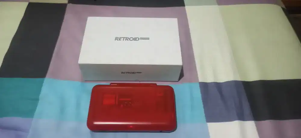 Retroid flip 1 warna merah trans