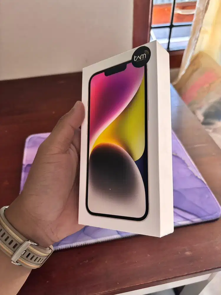 Iphone 14 Putih 128 gb NEW SEGEL Resmi