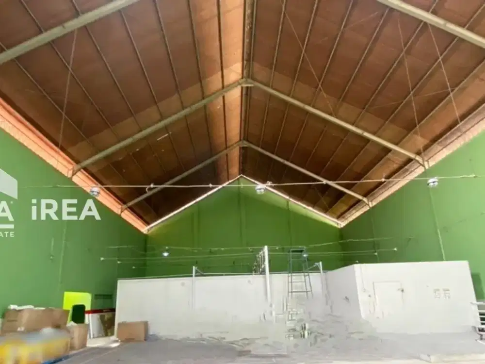 GUDANG DIJUAL SOLO SELATAN DEKAT KONIMEX