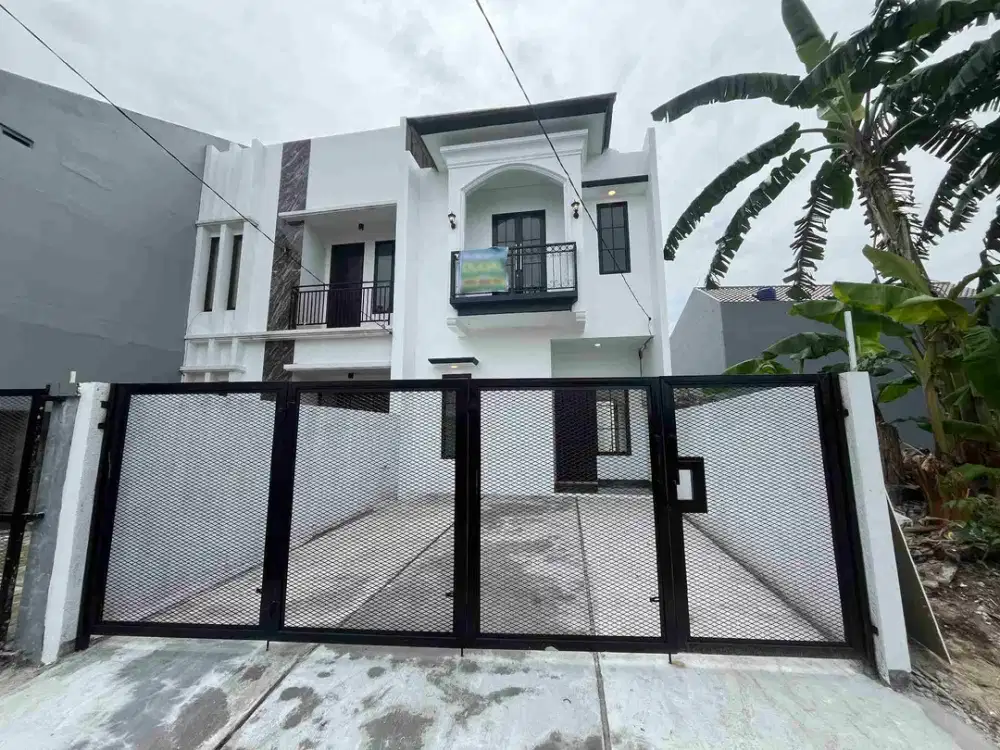 Rumah 2 lantai siap huni. lokasi Deket Pemda Cibinong