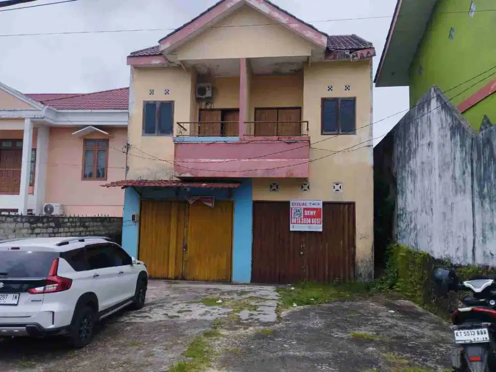 Jual Ruko 2lt, siap pakai, lahan parkir luas, nol jalan raya