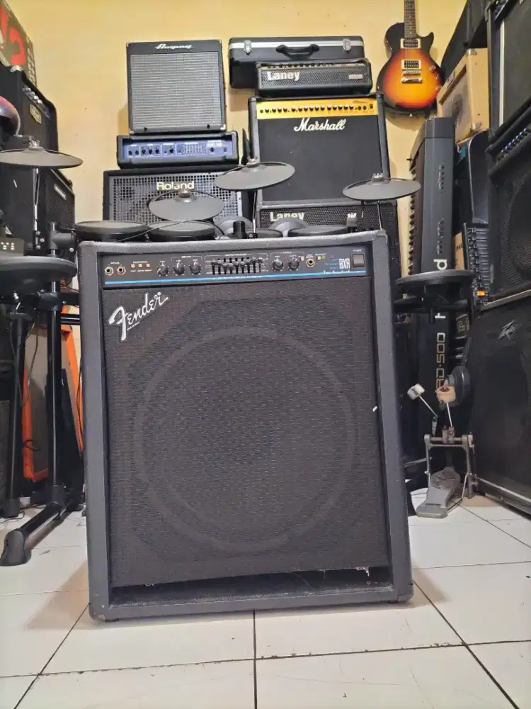 Ampli Bas FENDER BXR 200 Made In USA