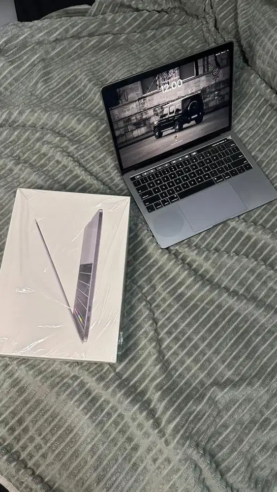 macbook pro 2019 touchbar