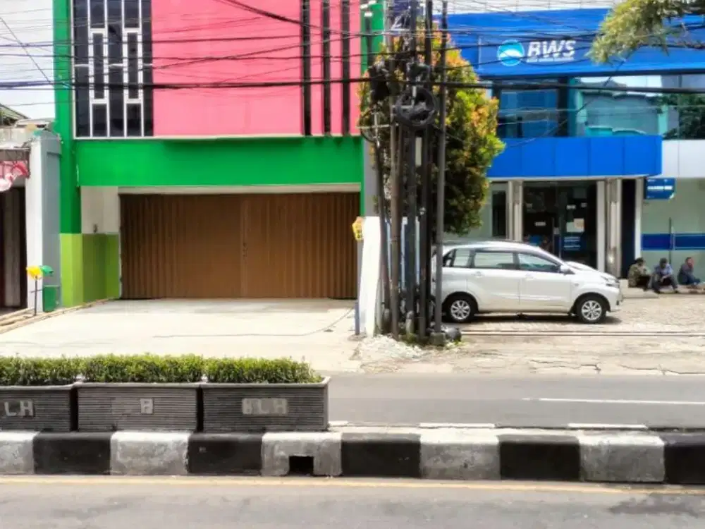 Dijual Gedung Komersial Kebomas Gresik Strategis Siap Huni