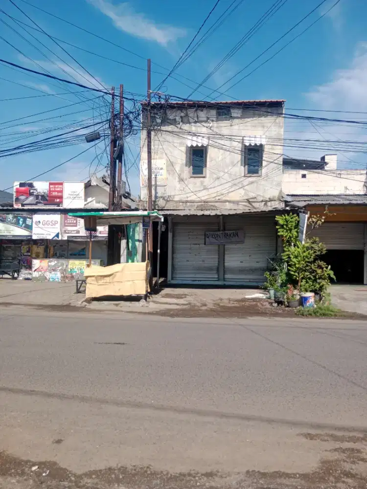 Di sewakan Rumah & Toko depan jalan raya