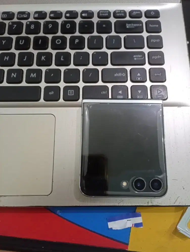 Dijual samsung Z Flip 5