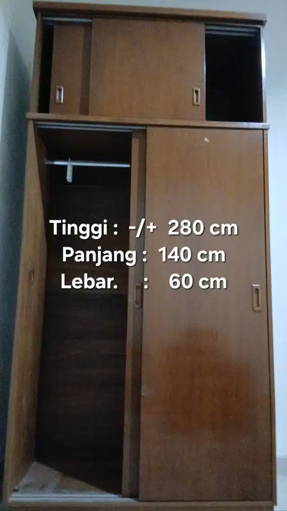 Lemari kayu jati minimalis