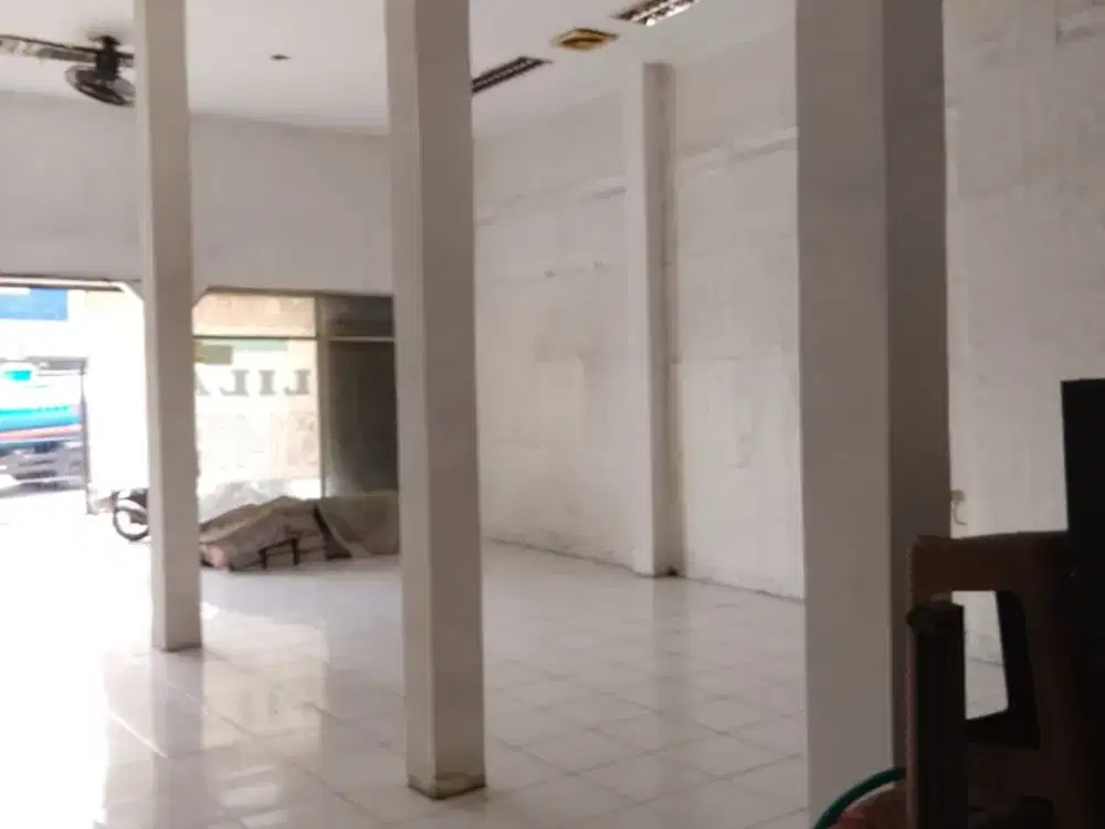 RUKO 3 LANTAI RAMAI STRATEGIS SIAP PAKAI DI SOREANG BANDUNG