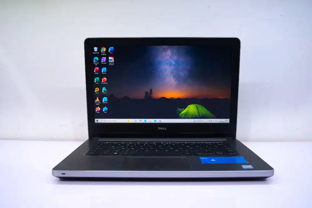 DELL INSPIRON 5468.CORE i5-7200U.Dual VGA RADEON R7 M340 2GB.RAM8G