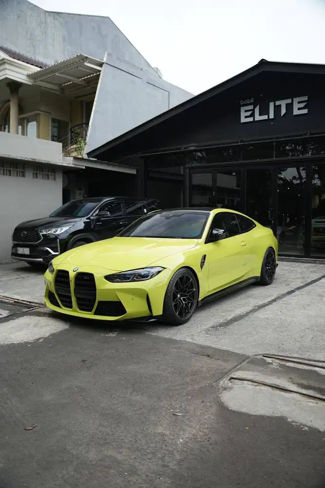 NIK 2023 BMW M4 Competition G82 Coupe Sao Paulo Yellow