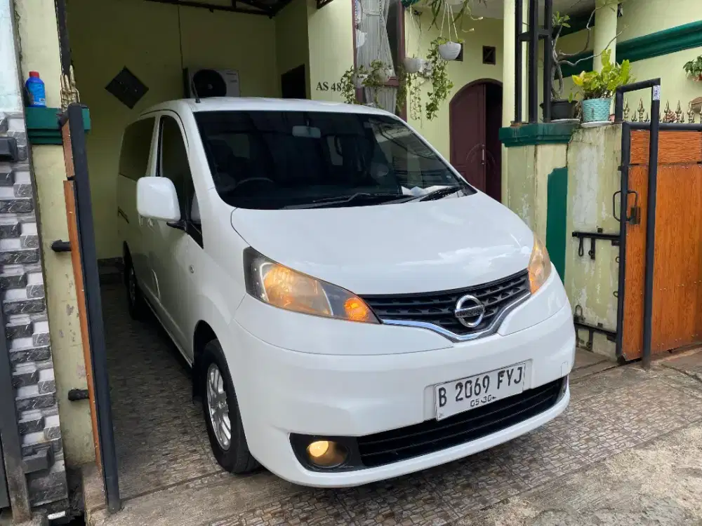 Dijual Nissan Evalia 1.5 Type XV Metic 2012 Gress