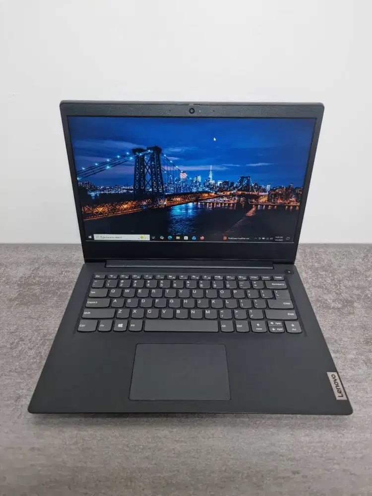 Lenovo IdeaPad 3 i5 Gen 10 RAM 8/256GB Second Bergaransi SBY