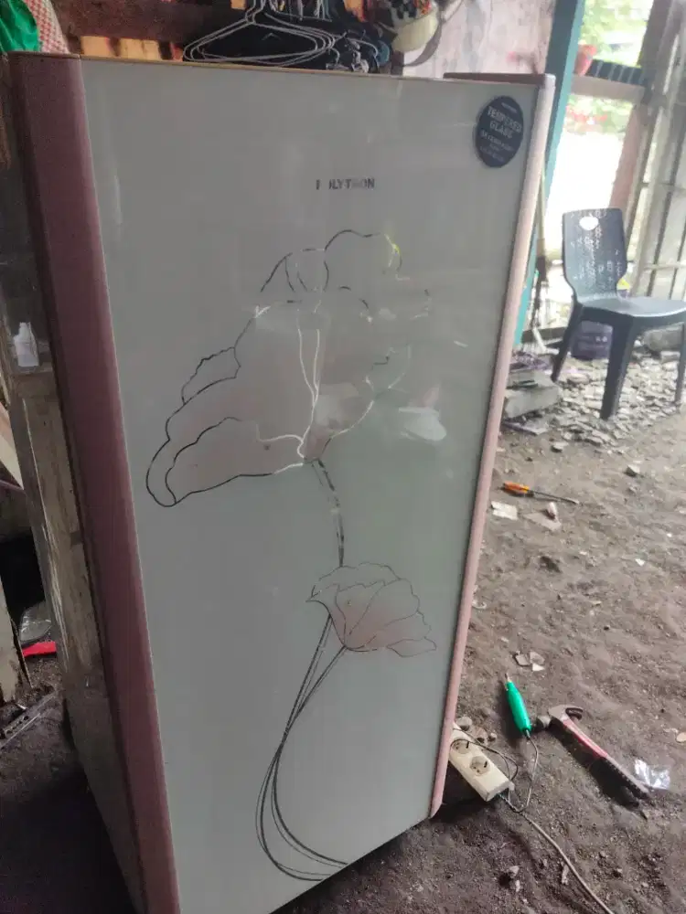 Kulkas 1 pintu merk POLYTRON