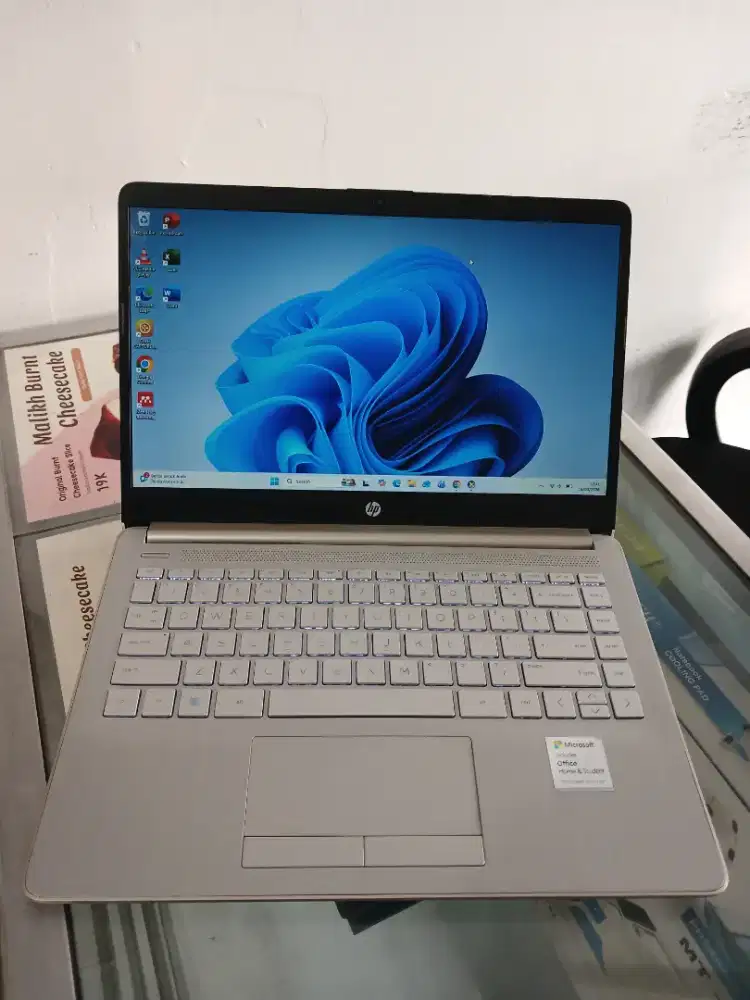 Laptop HP 14s Intel N4020 Ram 8 Ssd 256 Keyboard Nyala