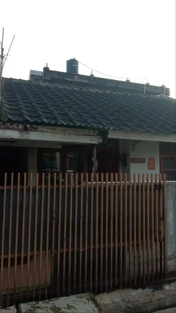 Jual rumah standart lokasi ekstra strategis di Mrgahayu Raya