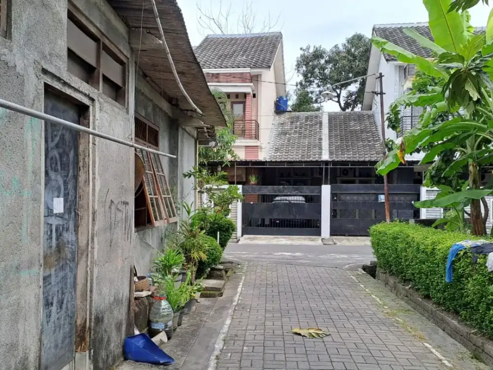 DIJUAL RUMAH KOST MURAH DEKAT STADION MANAHAN SOLO