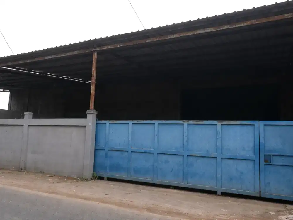 Gudang 3 Gandeng 1000m² Hanya 9 M-an Pinggir Jalan Raya di Bayur Sepatan