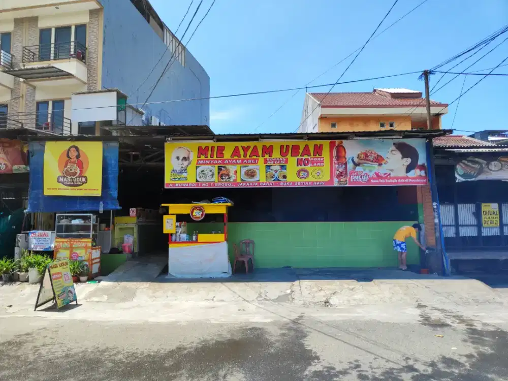 DIBUTUHKAN PEGAWAI KHUSUS CUCI PIRING KHUSUS LEBARAN