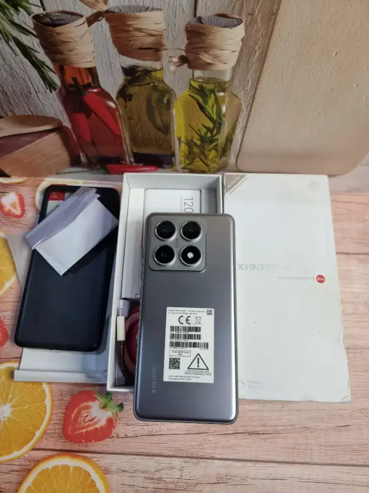 Jual hp bekas Xiaomi 14T pro 12/512 LIKENEW istimewa grs masih panjang